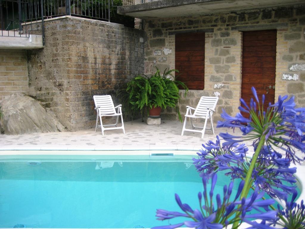 Agriturismo La Rocca Marsia Bagian luar foto